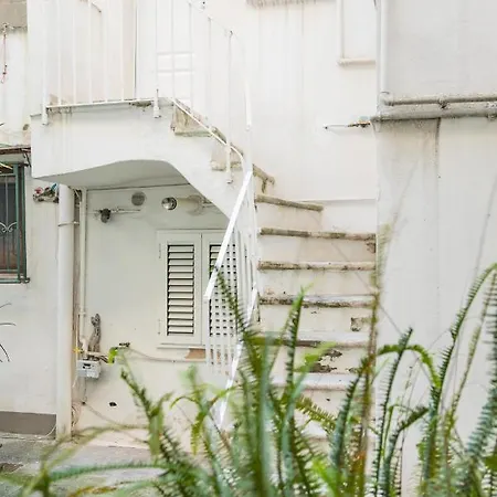 Eutuxia Apartment